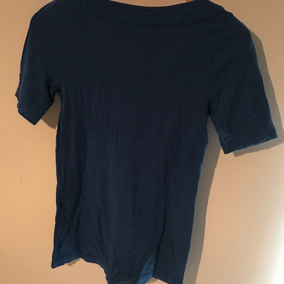 Tops - Picture 2 of 5